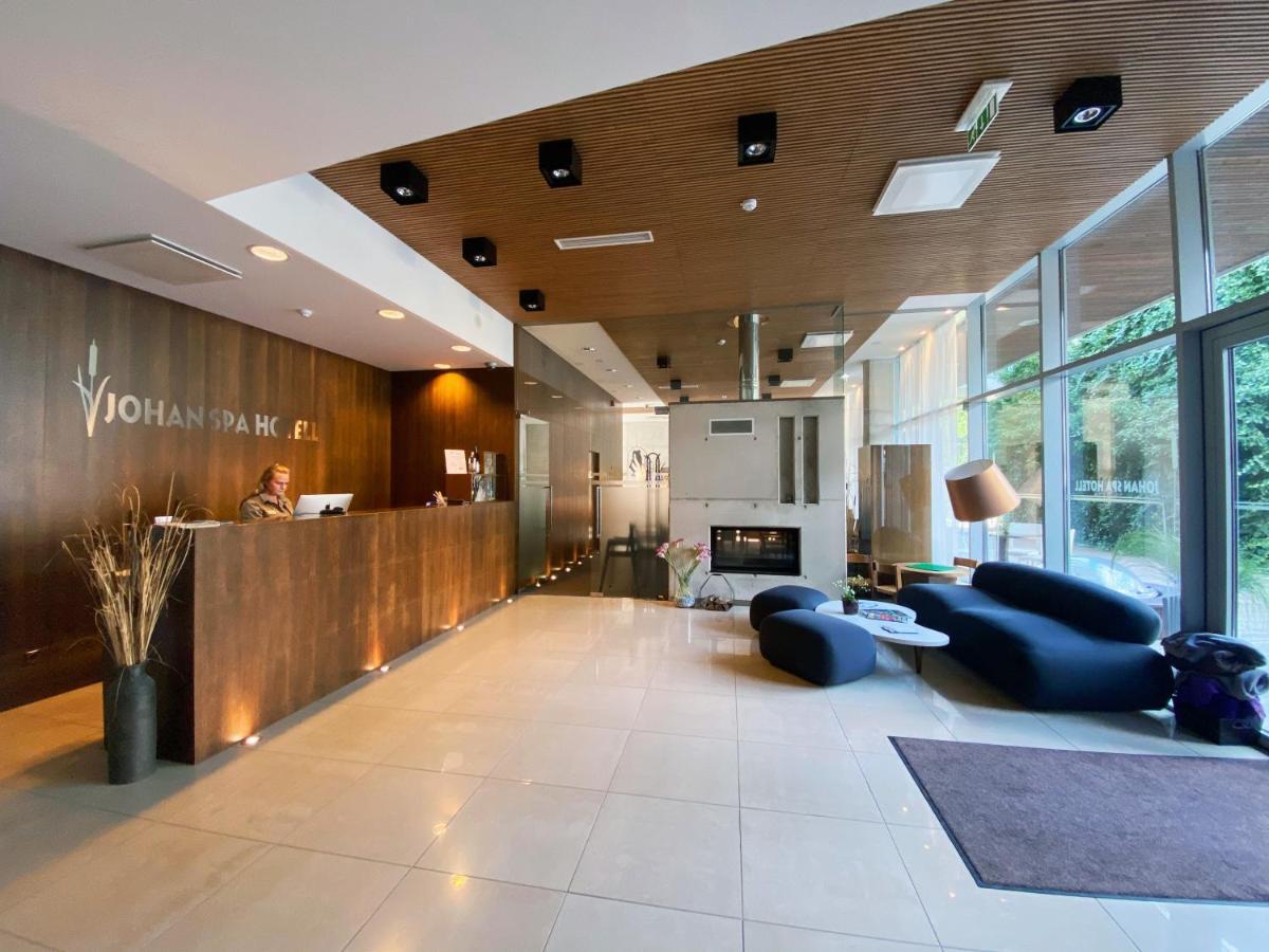 Johan Design & Spa Hotel Kuressaare Bagian luar foto