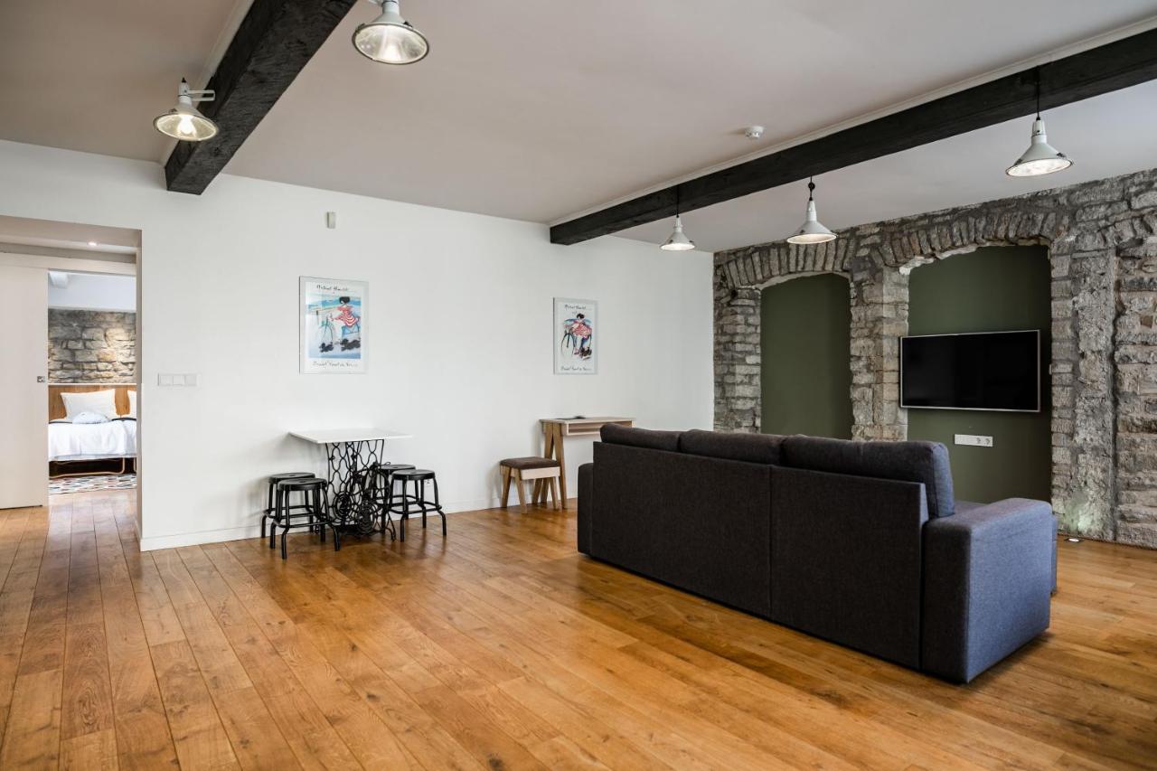 Johan Design & Spa Hotel Kuressaare Bagian luar foto