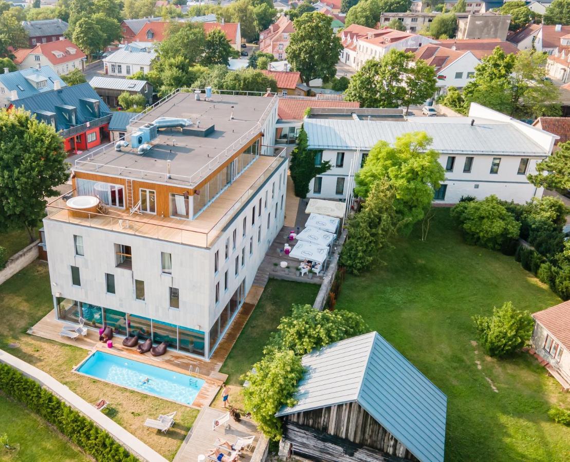 Johan Design & Spa Hotel Kuressaare Bagian luar foto