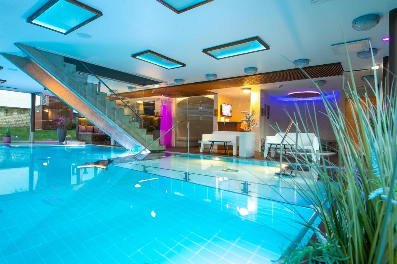 Johan Design & Spa Hotel Kuressaare Bagian luar foto