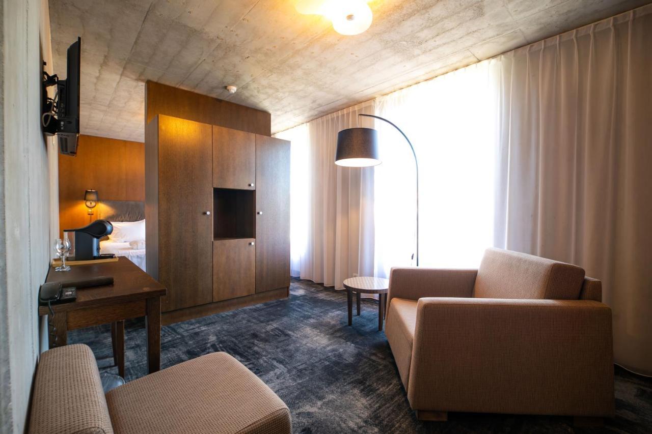 Johan Design & Spa Hotel Kuressaare Bagian luar foto