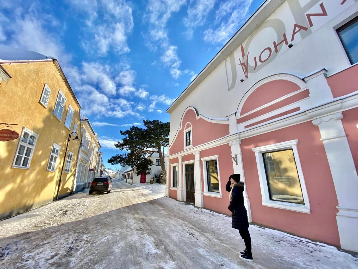 Johan Design & Spa Hotel Kuressaare Bagian luar foto