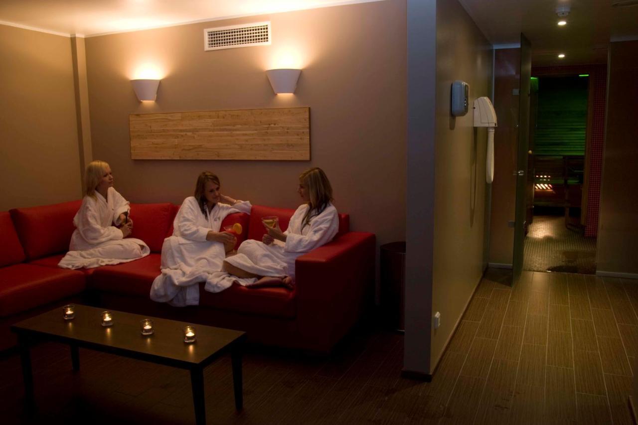 Johan Design & Spa Hotel Kuressaare Bagian luar foto
